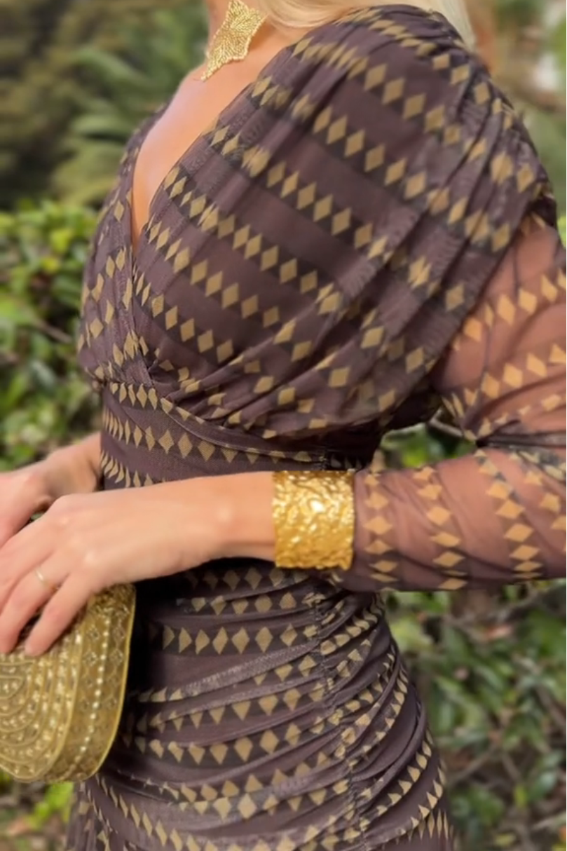 Vestido Longo Bohemian em Tule com Estampa e Decote em V
