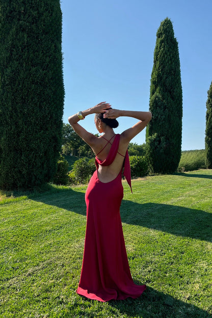 Vestido Longo Bordeaux com Fenda Lateral e Costas Abertas