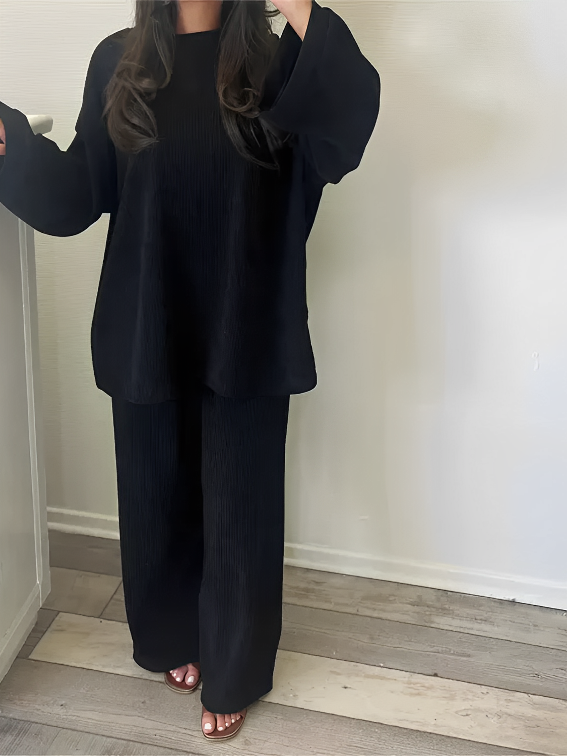 Conjunto Feminino de Veludo Cotelê com Suéter Oversized e Calça Wide Leg – Indira