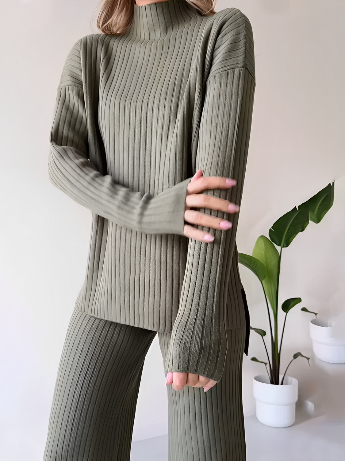 Conjunto Feminino de Tricô Canelado com Suéter Mullet Gola Alta e Calça Pantalona - Grace
