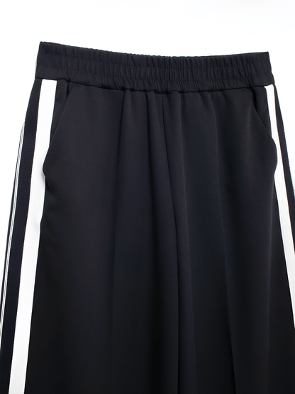 Conjunto Feminino Casual Esportivo com Jaqueta de Zíper e Calça com Listras Brancas Laterais  – Fernanda