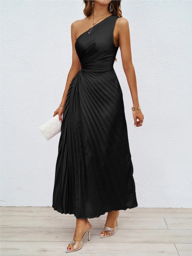 Vestido Feminino Ombro Único com Pregas e Recortes