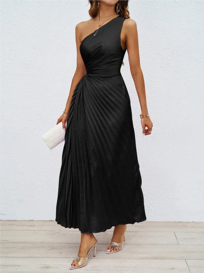 Vestido Feminino Ombro Único com Pregas e Recortes