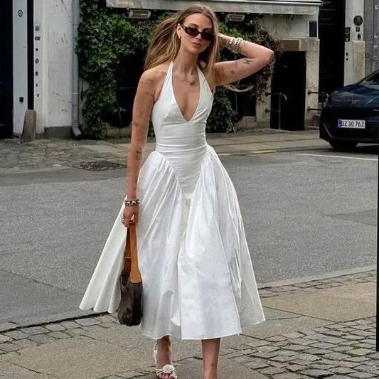 Vestido Feminino Elegante Eudora – Longo Decote Profundo e Costas Nuas