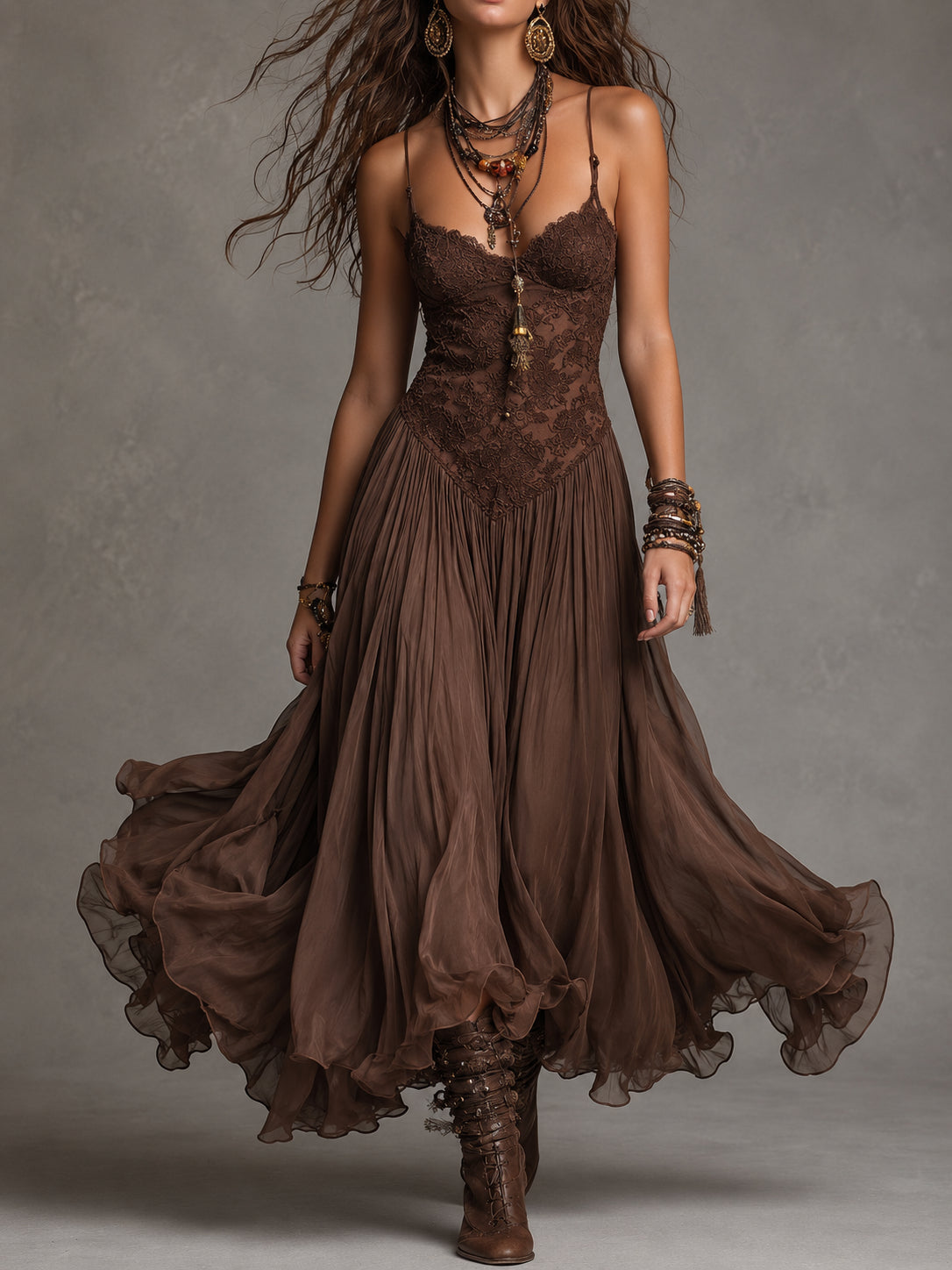 Loreta | Vestido Longo Marrom em Chiffon com Renda