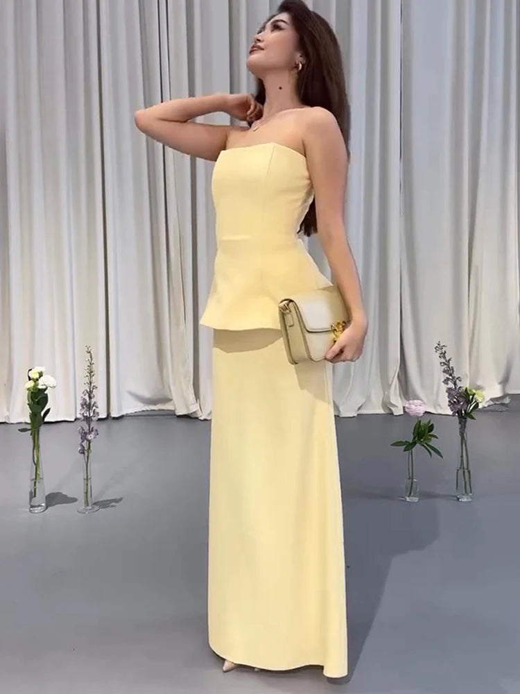 Conjunto Feminino Elegante com Top Faixa e Saia – 2 Peças