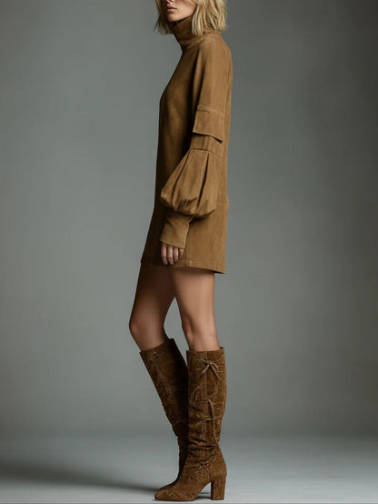 Vestido Curto de Suede com Gola Alta – Mandala