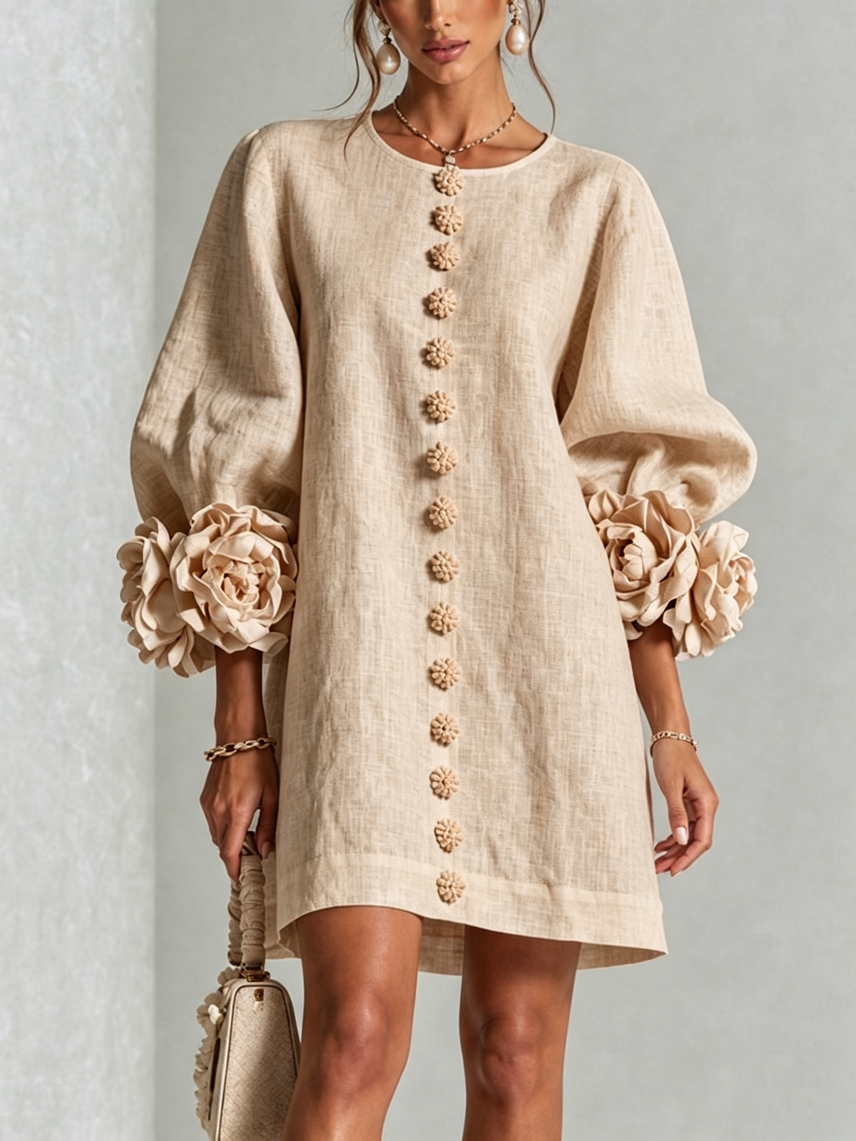 Vestido Curto Helena Floral com Mangas Marcantes