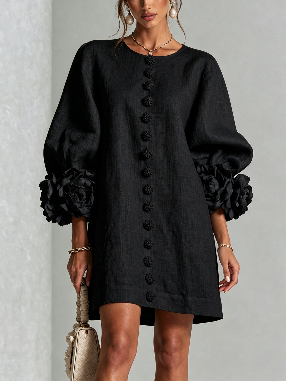 Vestido Curto Helena Floral com Mangas Marcantes
