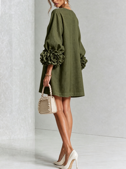 Vestido Curto Helena Floral com Mangas Marcantes