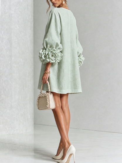 Vestido Curto Helena Floral com Mangas Marcantes