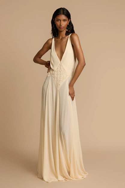 Vestido Lavinia Maxi – Decote Profundo Elegante