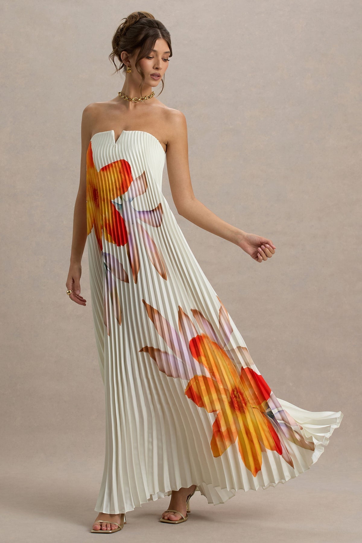 Vestido Longo com Estampa Floral Laranja – Decote Coração
