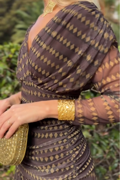 Vestido Longo Bohemian em Tule com Estampa e Decote em V