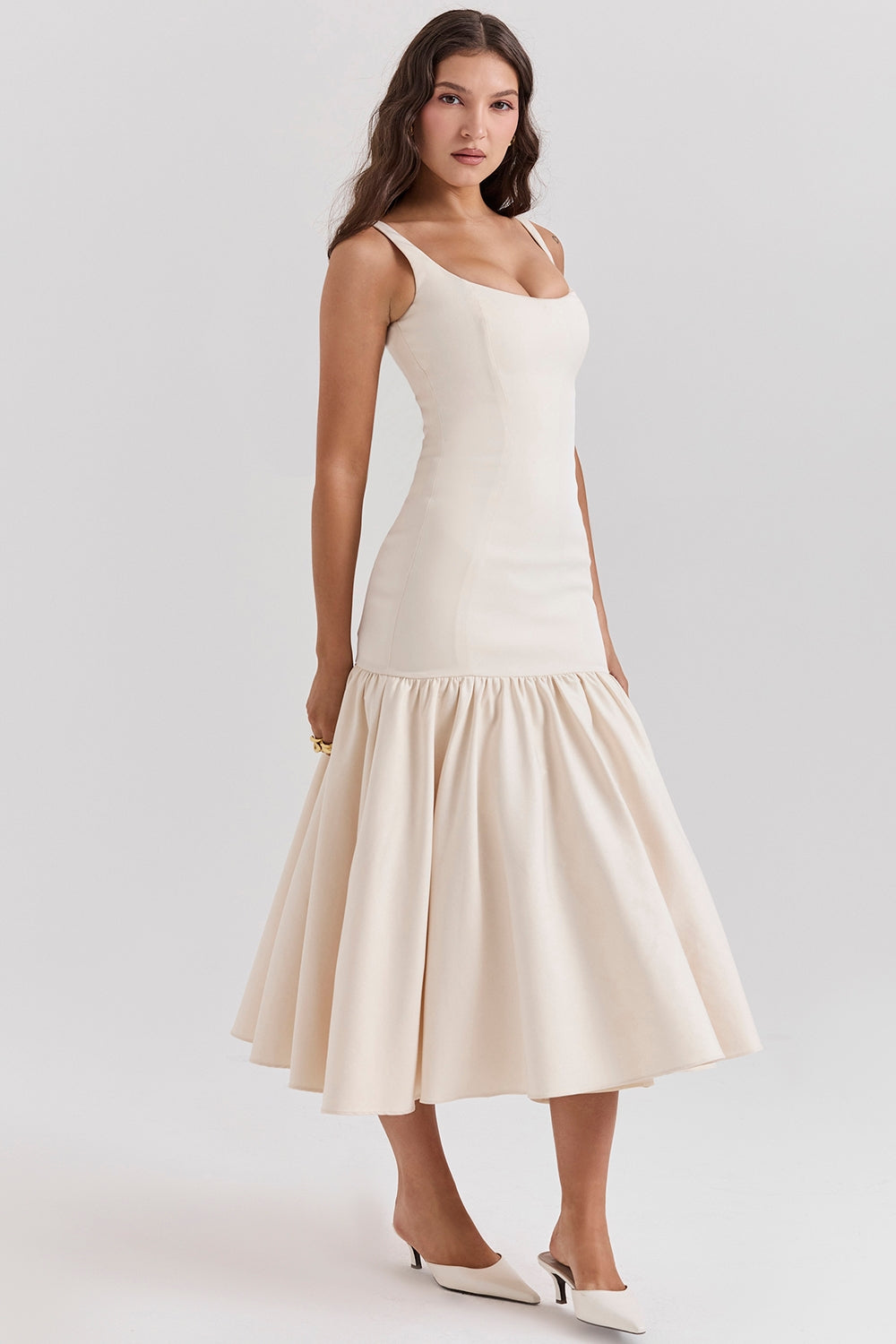 Loren | Vestido Elegante de Chiffon Plissado com Mangas Longas