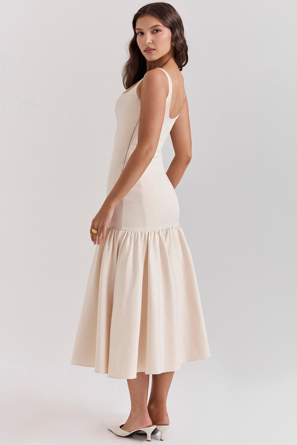 Loren | Vestido Elegante de Chiffon Plissado com Mangas Longas